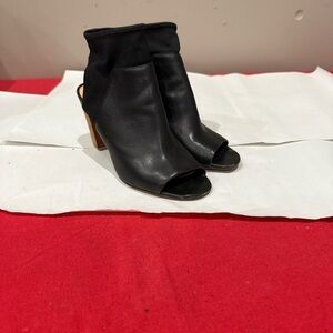 Elaine Turner Black Open-Toe Heels